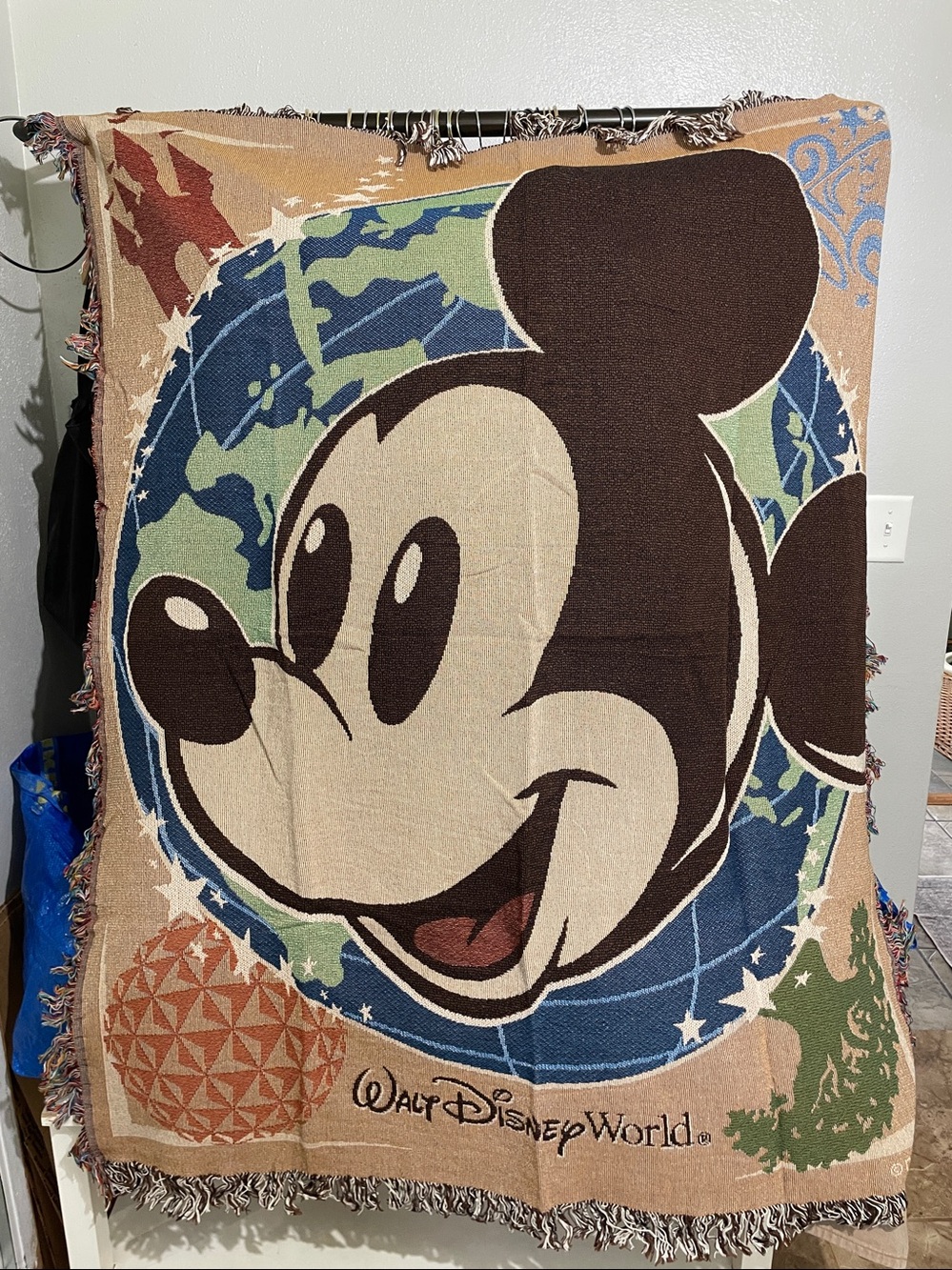 Walt Disney World Tapestry Woven Throw NWT 2011 Mickey Mouse USA Collectible